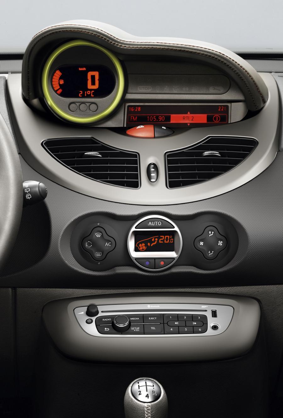  Renault Twingo 2011 года  (фото 38 из 83)